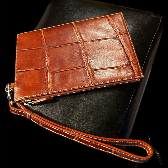 Dooney & Bourke Crocodile Embossed Wristlet Wallet. - Picture 2 of 4
